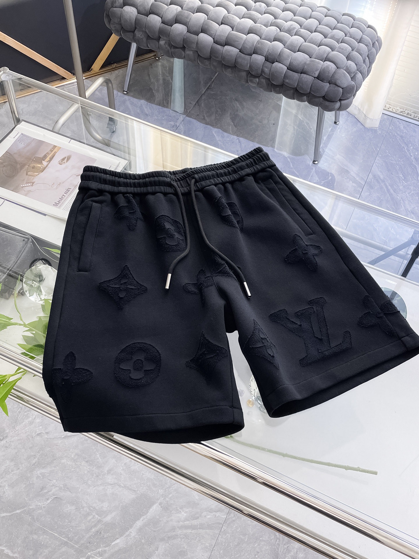 루이비통 25년 여름 신상 남성 캐주얼 반바지