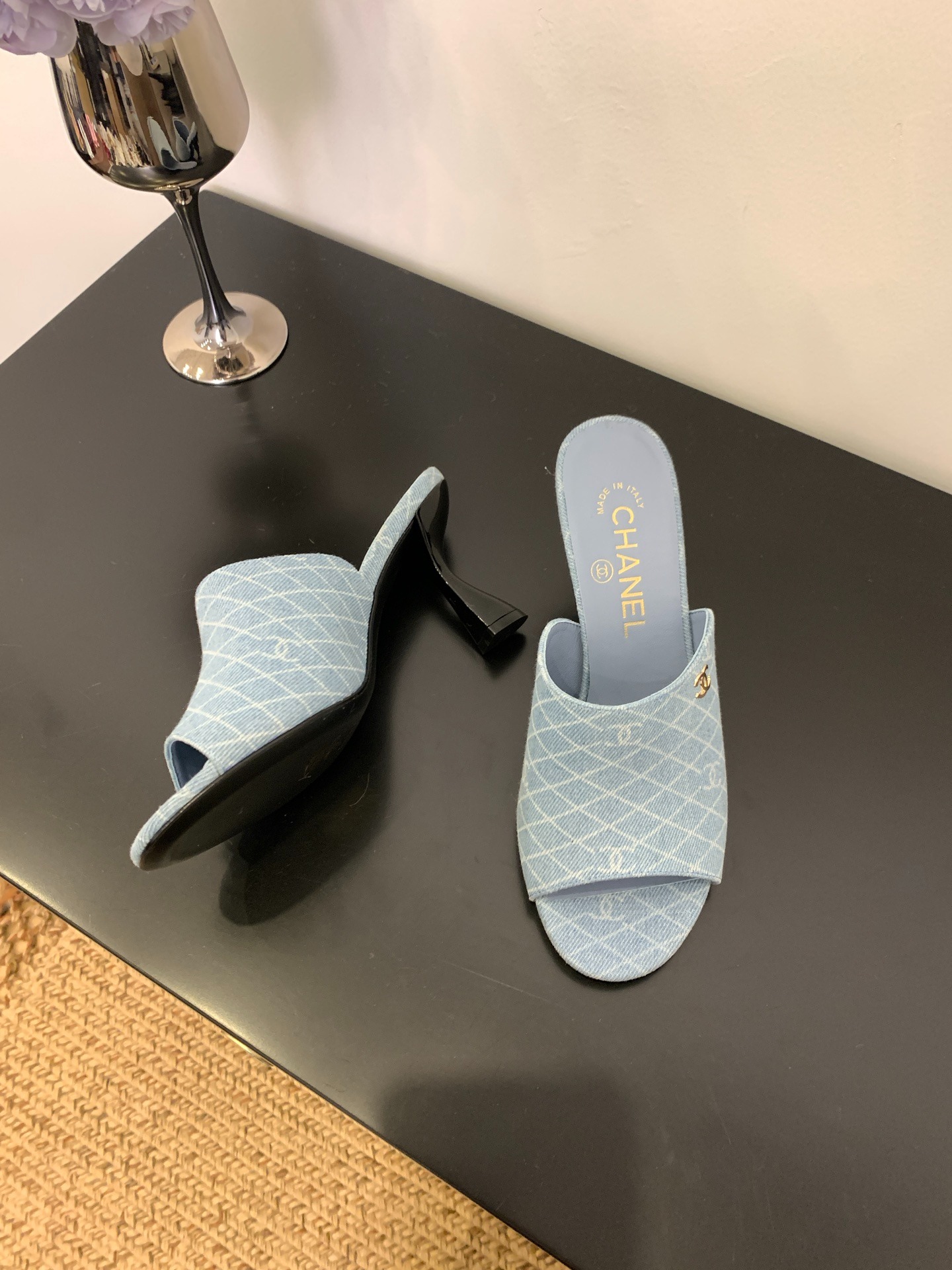 샤넬 25 신상 일자 와인잔굽 슬리퍼