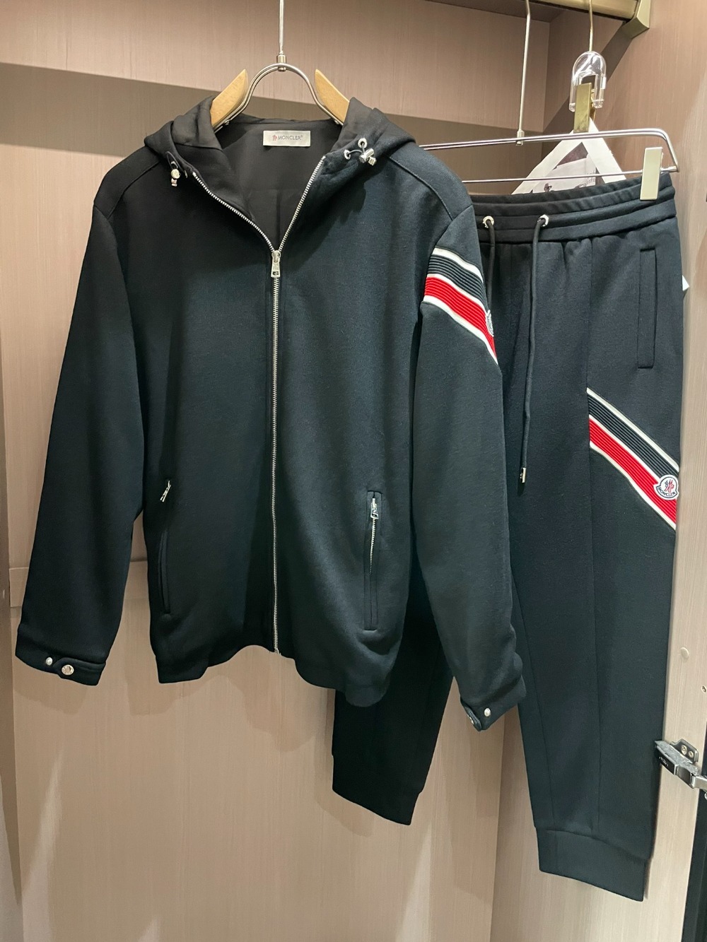 몽클레어 24 신상 매장과 같은 캐주얼 세트