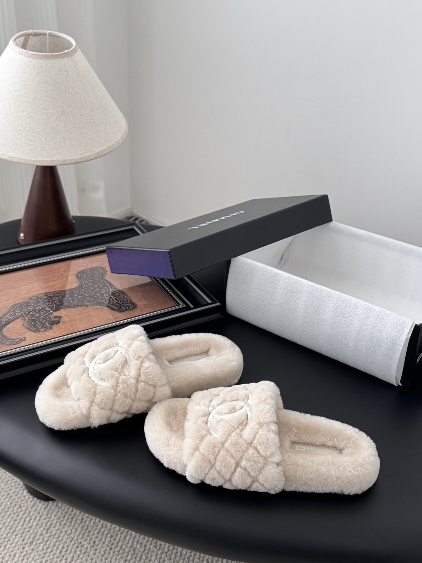 샤넬 25K 신상 털 슬리퍼