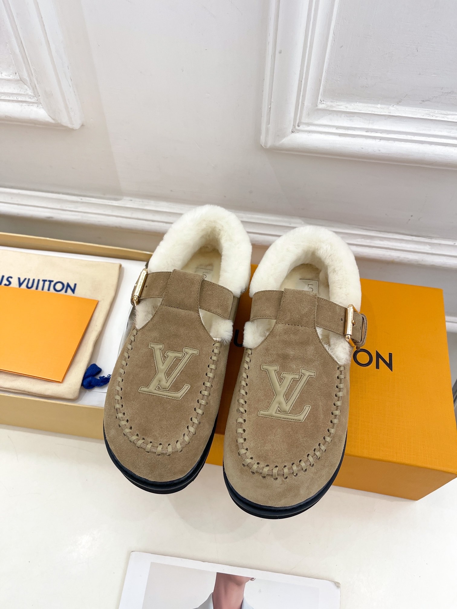 루이비통 25 신상 메리제인 퍼