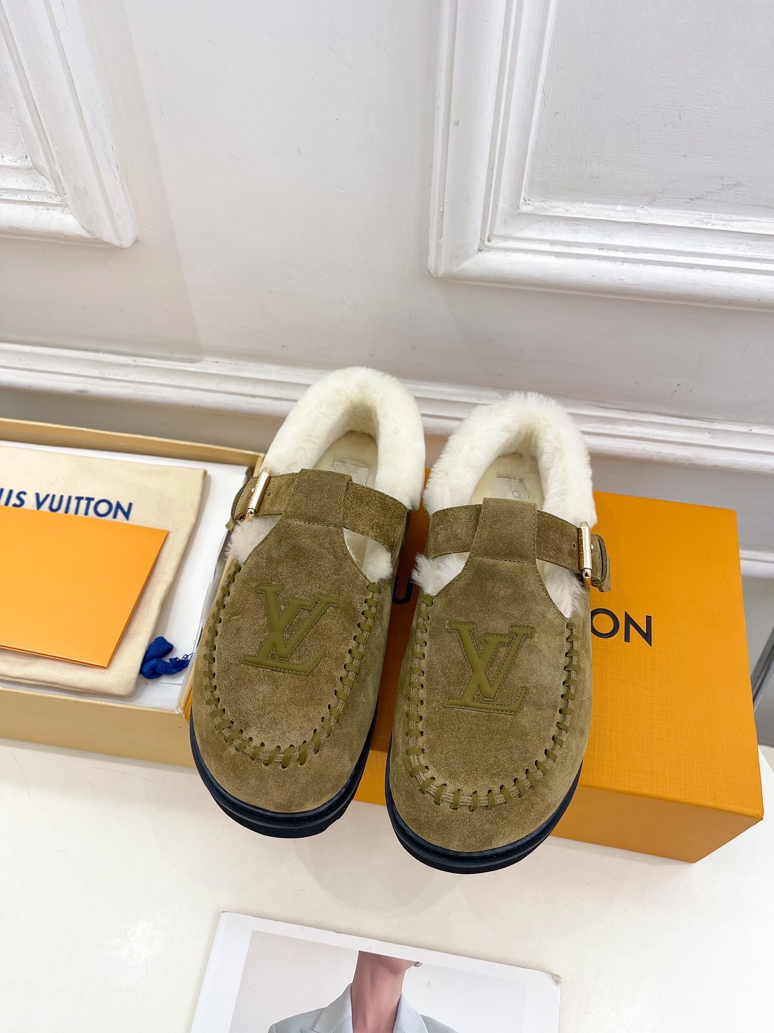 루이비통 25 신상 메리제인 퍼