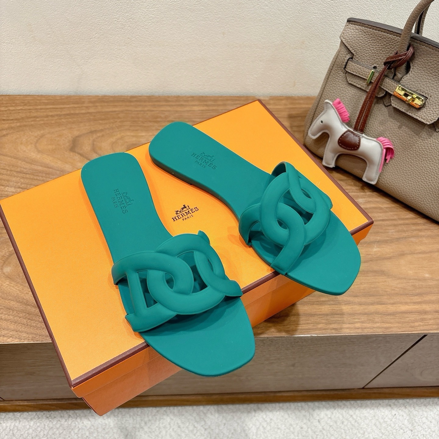 에르메스 2025 신상 슬리퍼