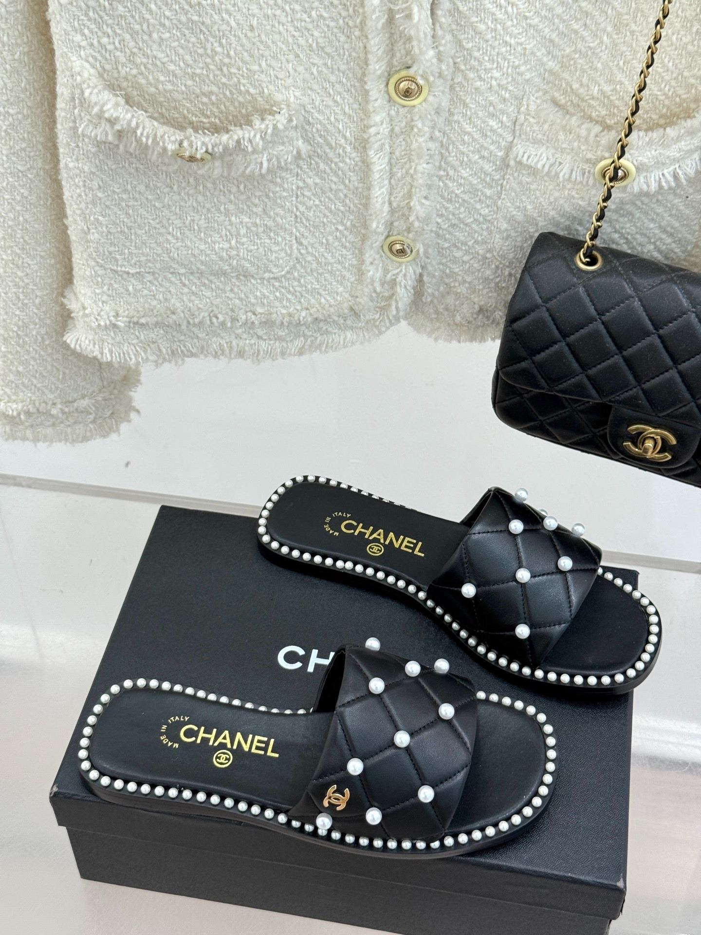 샤넬 25P 봄여름 신상 진주 플랫 슬리퍼