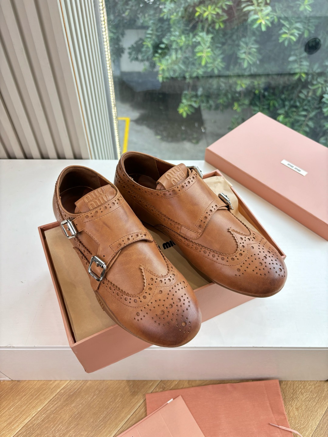 미우미우 25FW 덱슈즈 스틸레토 로퍼