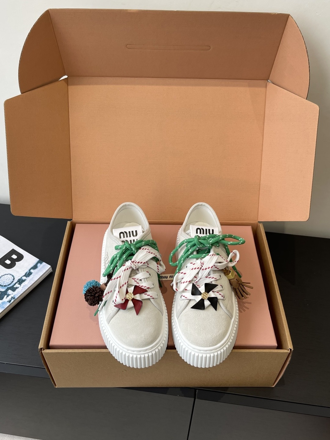 미우미우 25ss 신상 양가죽 통굽 스몰화