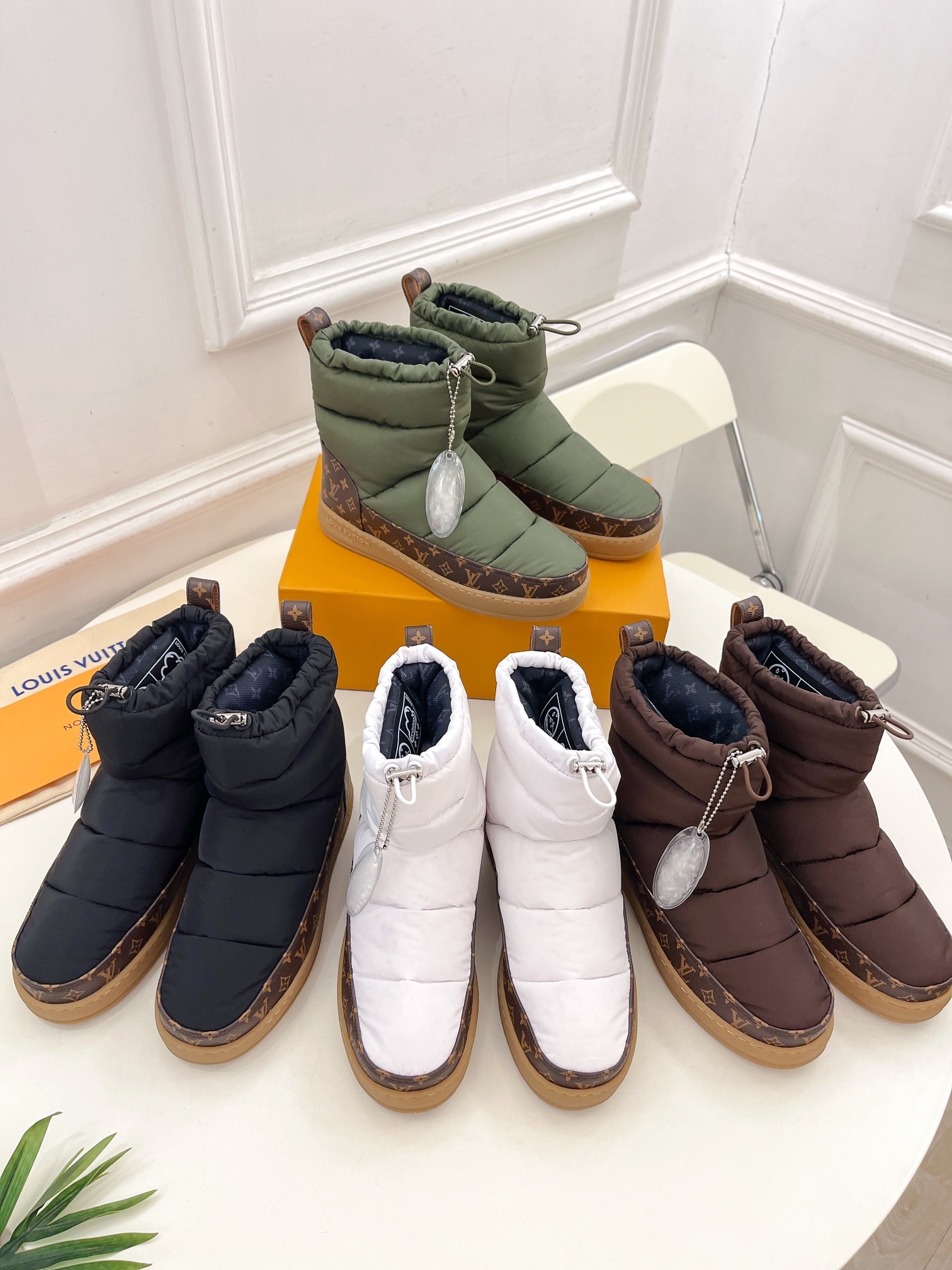 루이비통 25 신상 패딩 스노우 부츠