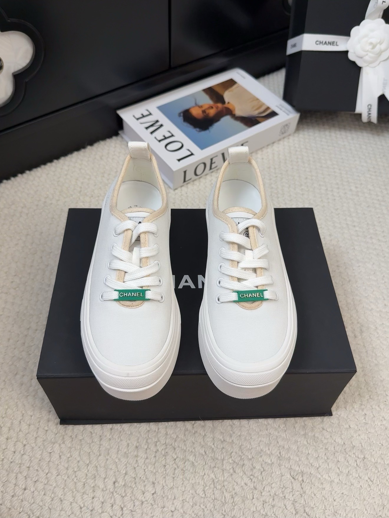 샤넬 25 신상 스니커즈