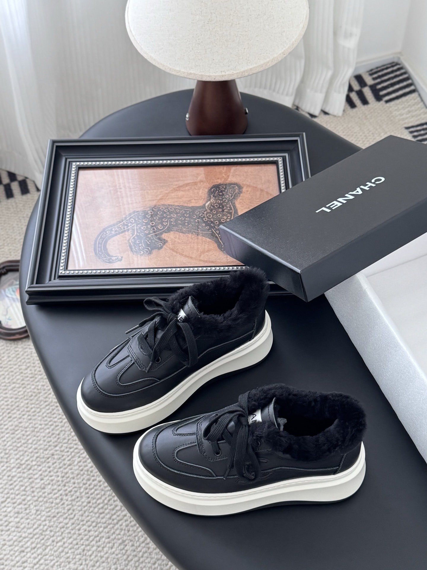 샤넬 양털 통굽 스니커즈