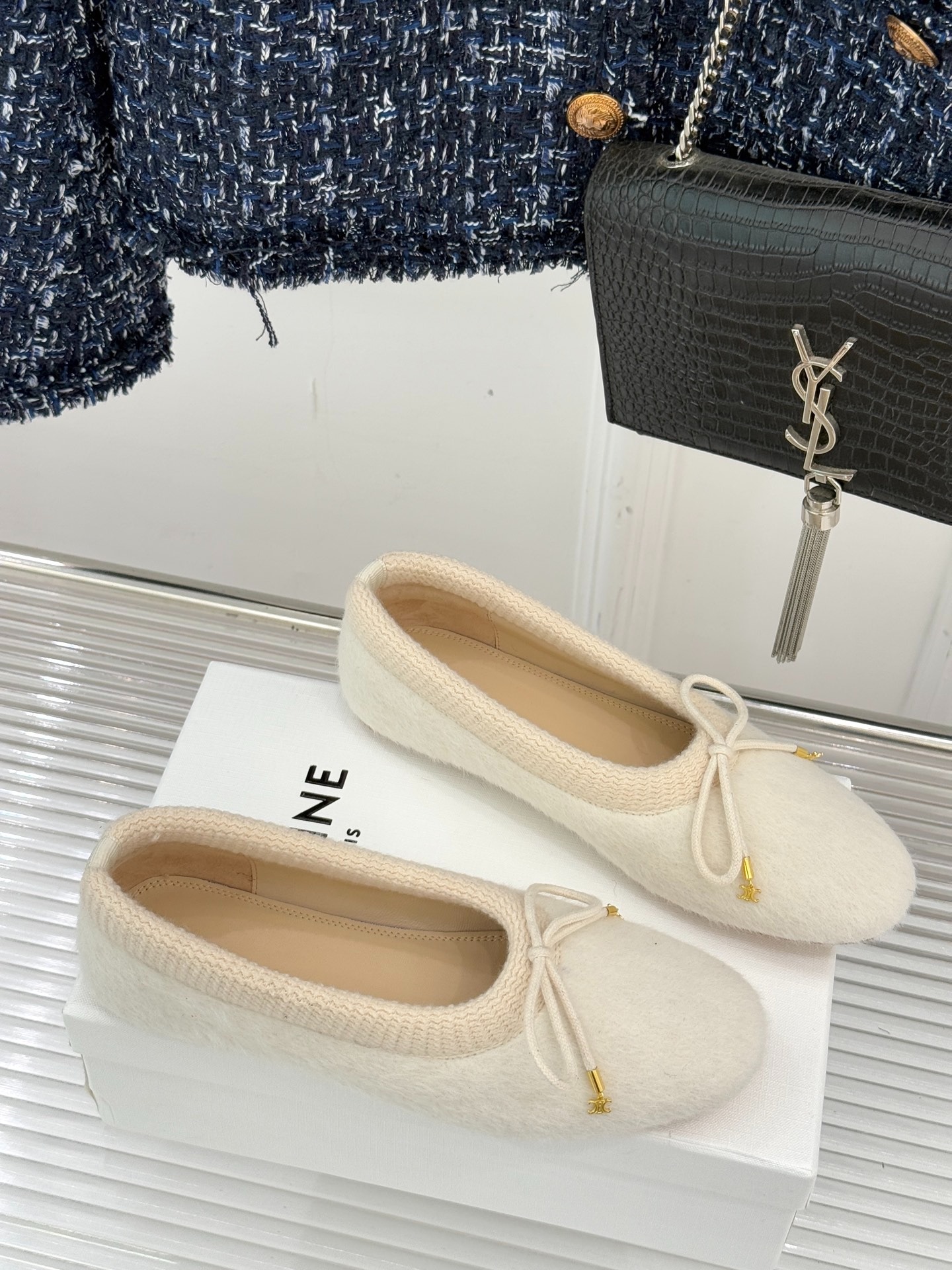 셀린느 25WF 신상 리본 니트 퍼 발레 슈즈