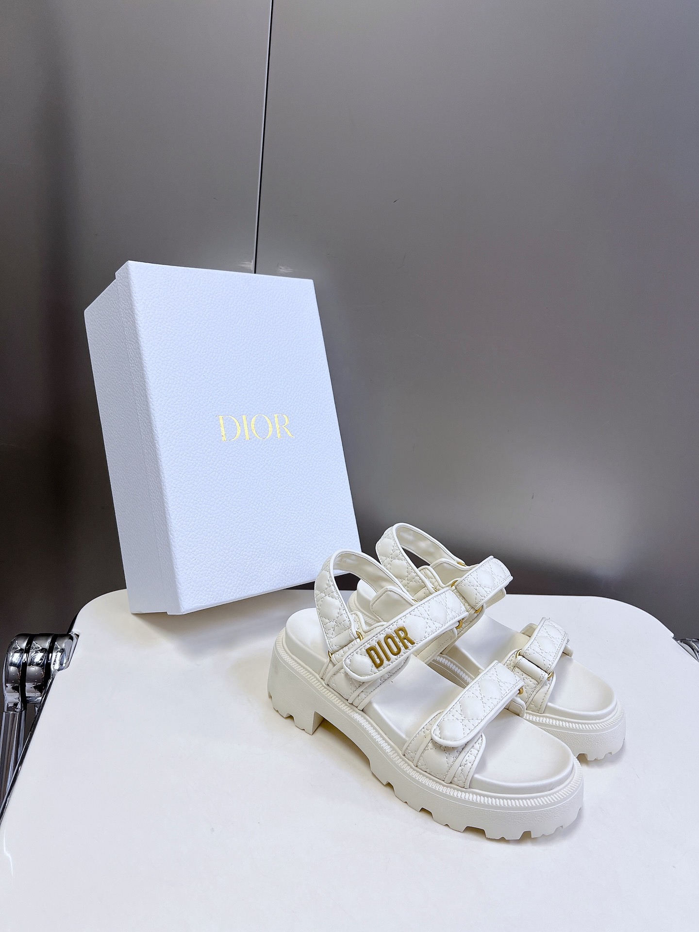 디올 봄여름 최신 벨크로 샌들