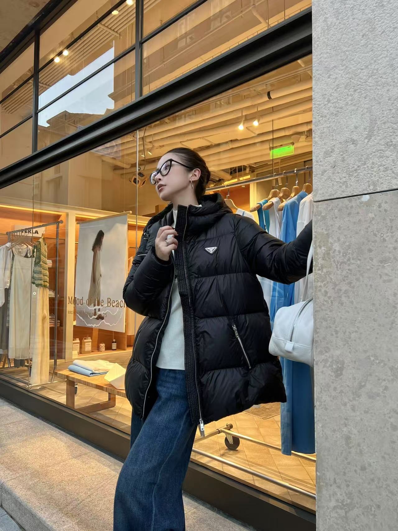 프라다 신상 후드 패딩