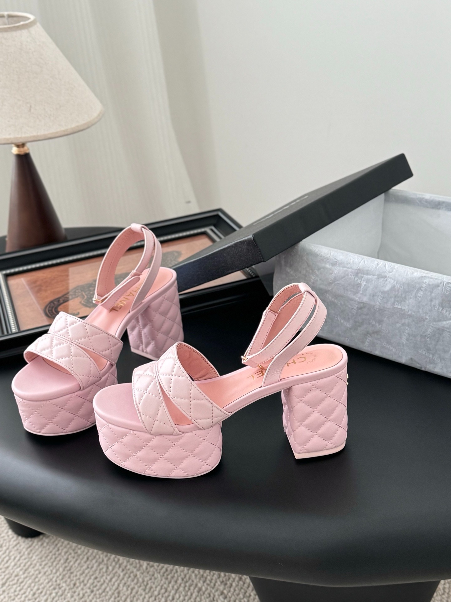 샤넬 25A 프리미엄 핸드메이드 샌들