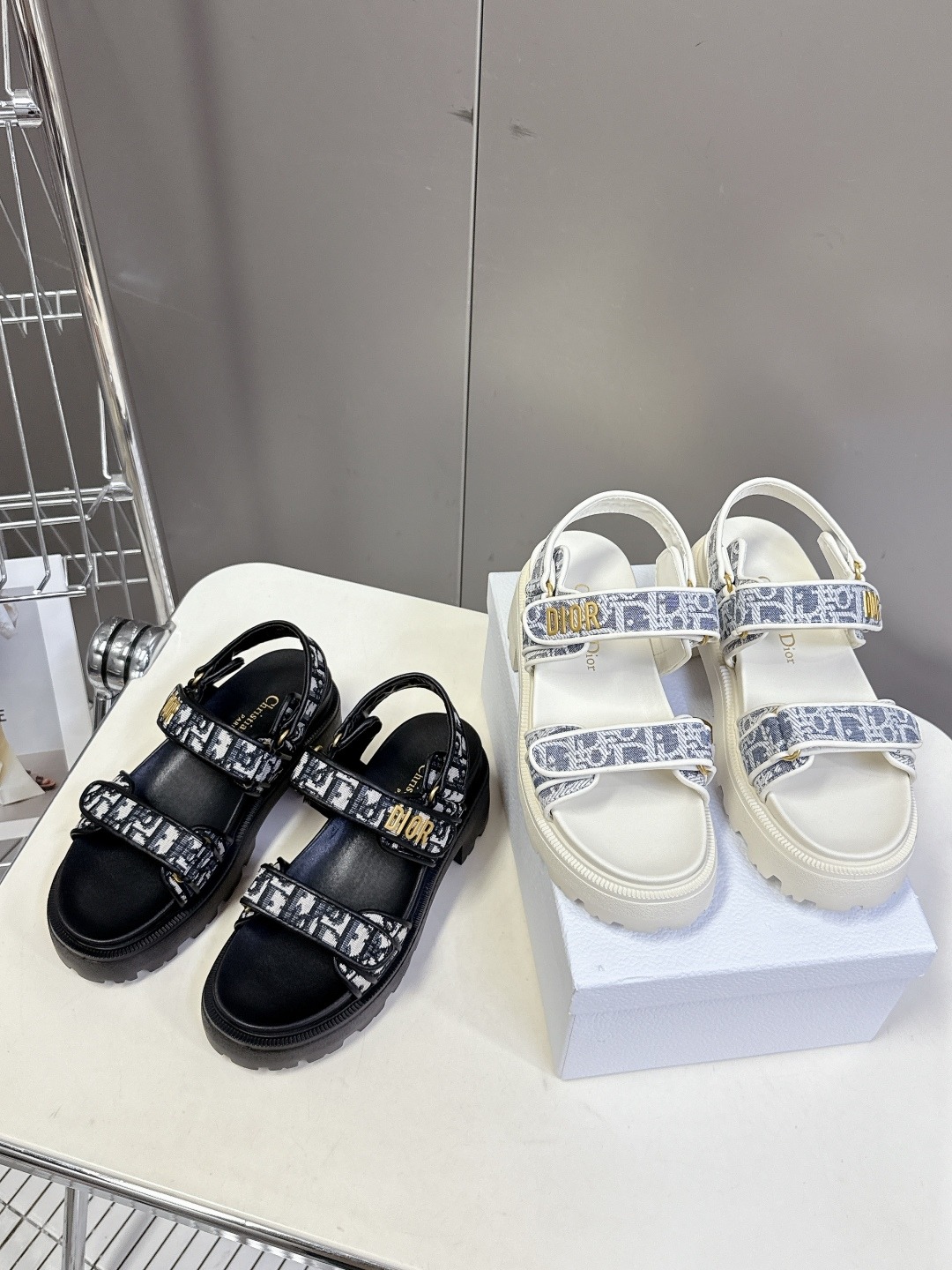디올 봄여름 최신 벨크로 샌들