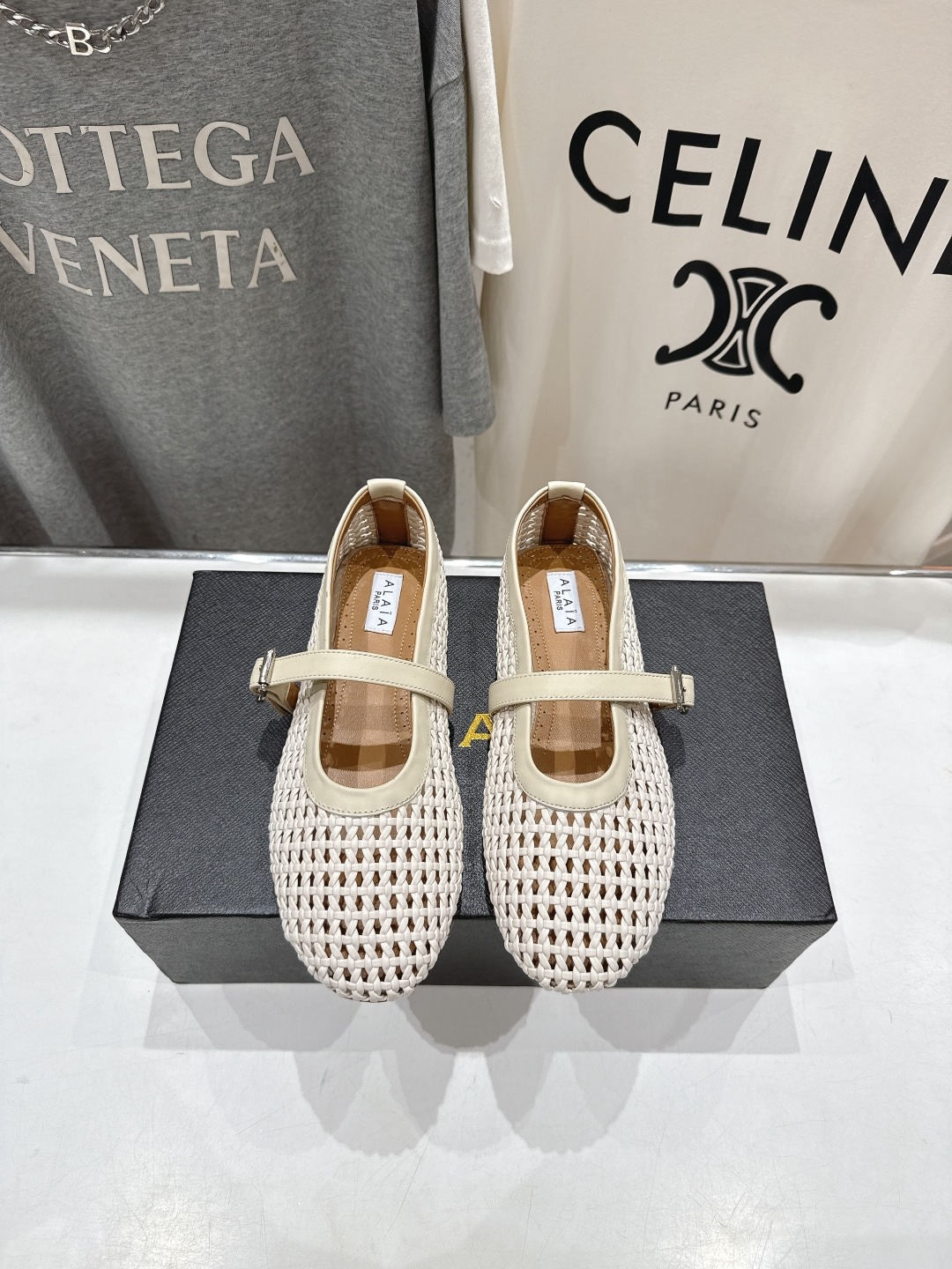 알라이아 25ss 플랫슈즈