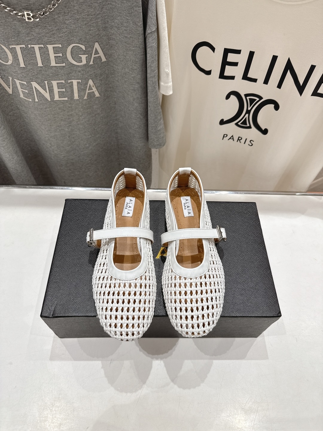 알라이아 25ss 플랫슈즈