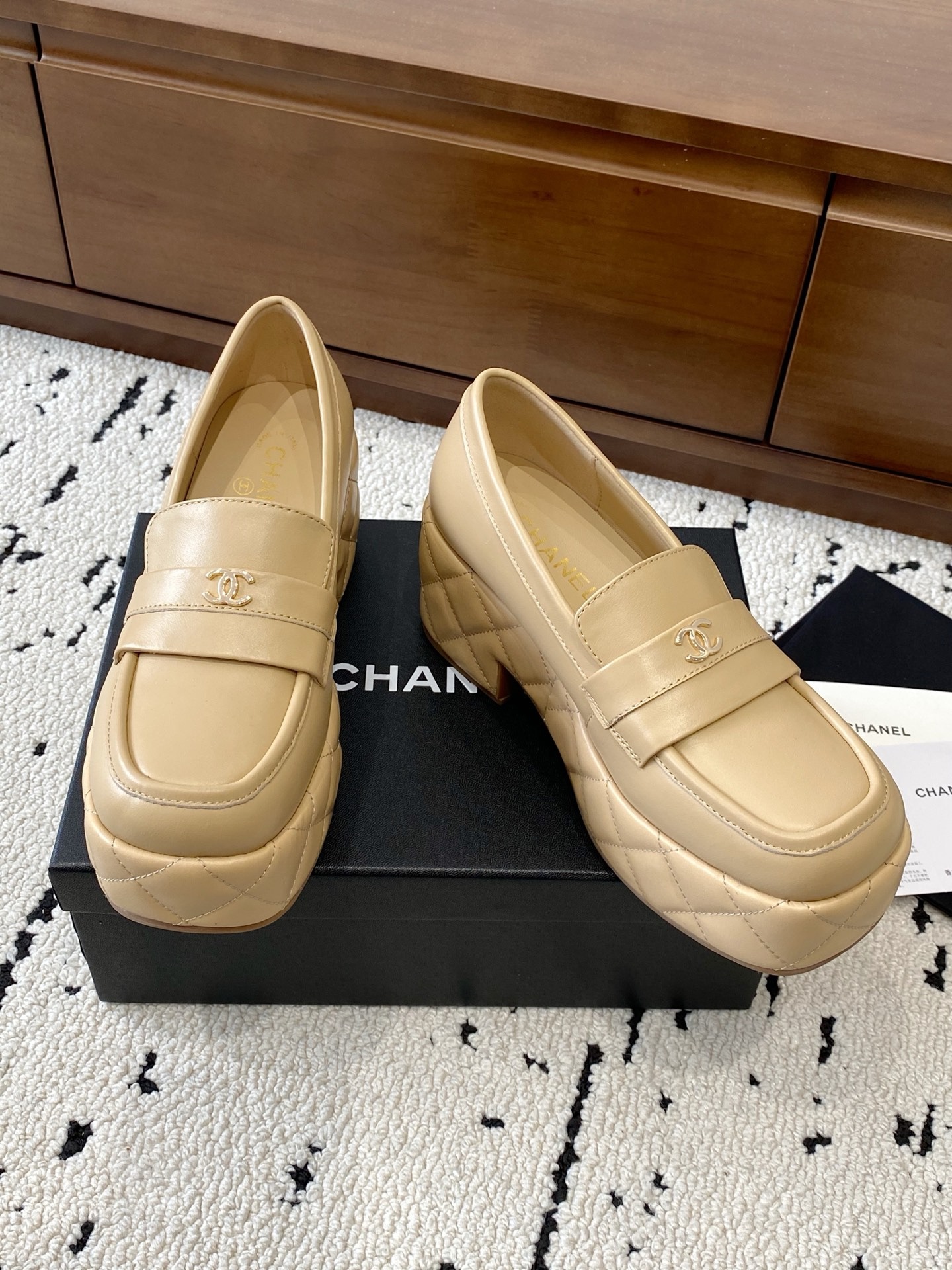 샤넬 25 뉴 통굽 수제화