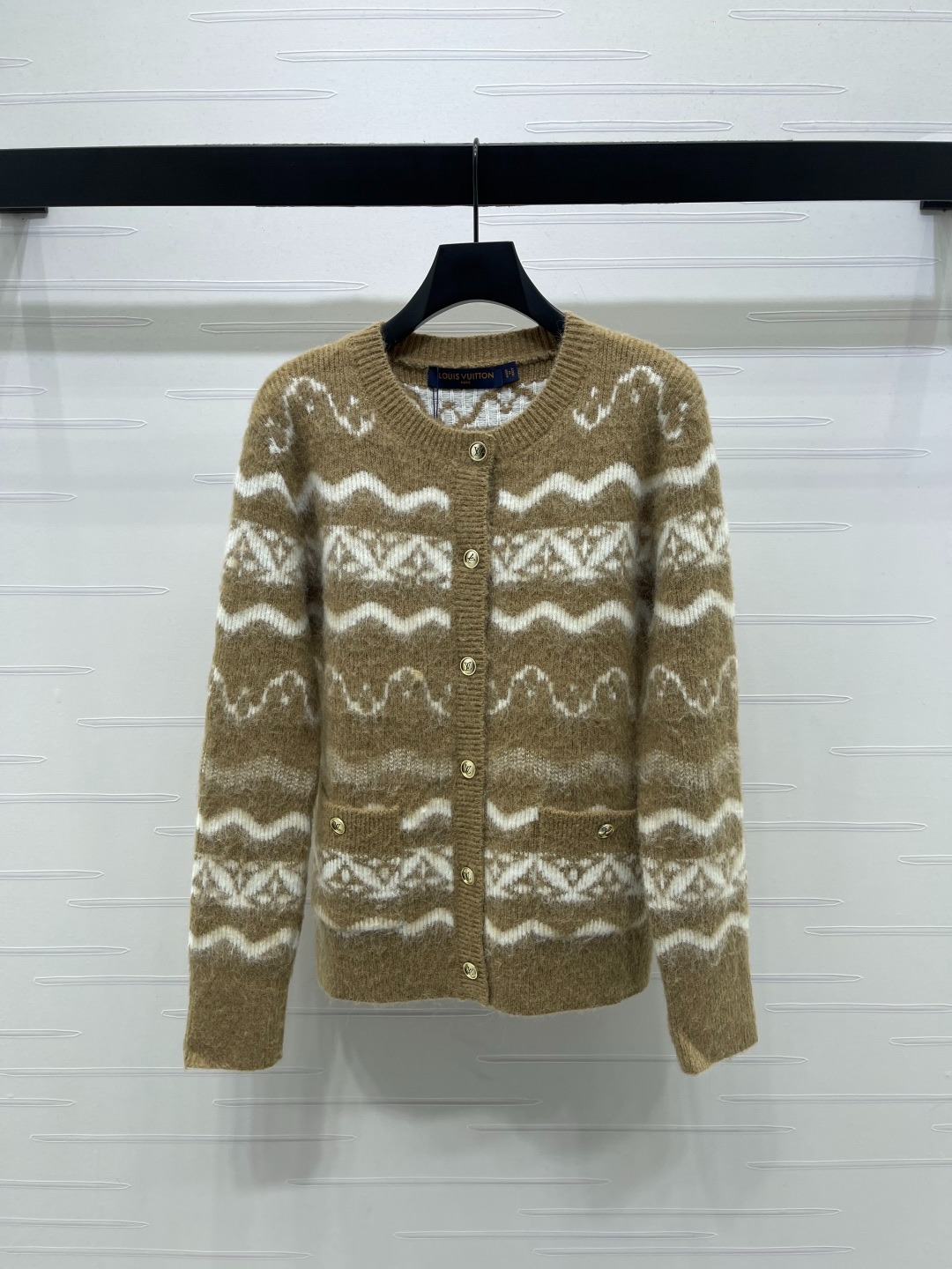 루이비통 25 신상 라운드 긴팔 카디건