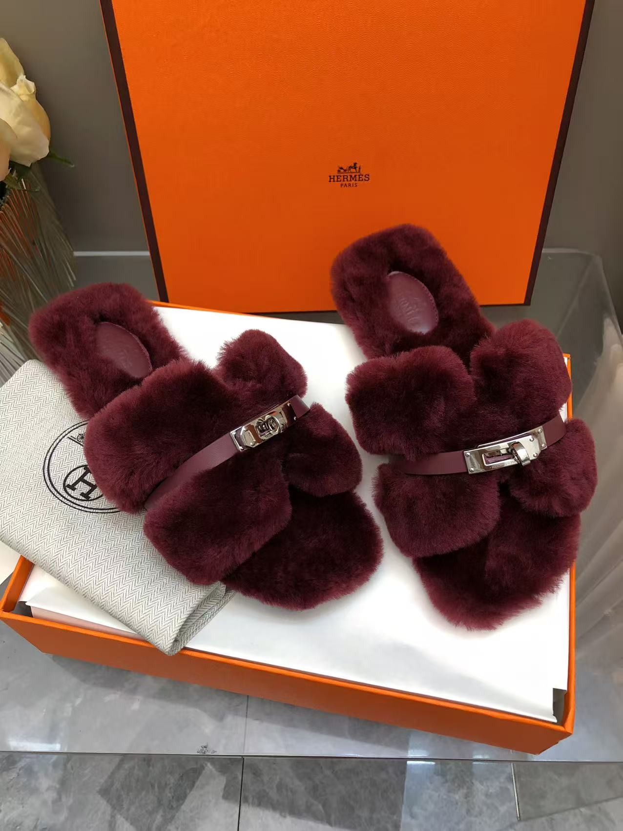 에르메스 신상 퍼 슬리퍼