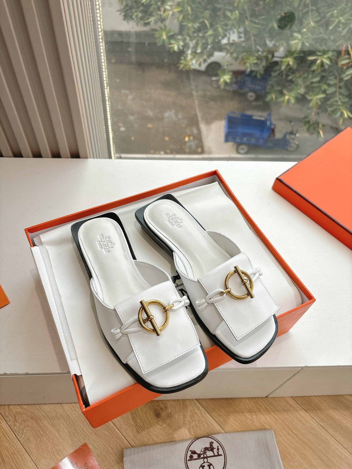 에르메스 봄여름 최신 조리 슬리퍼
