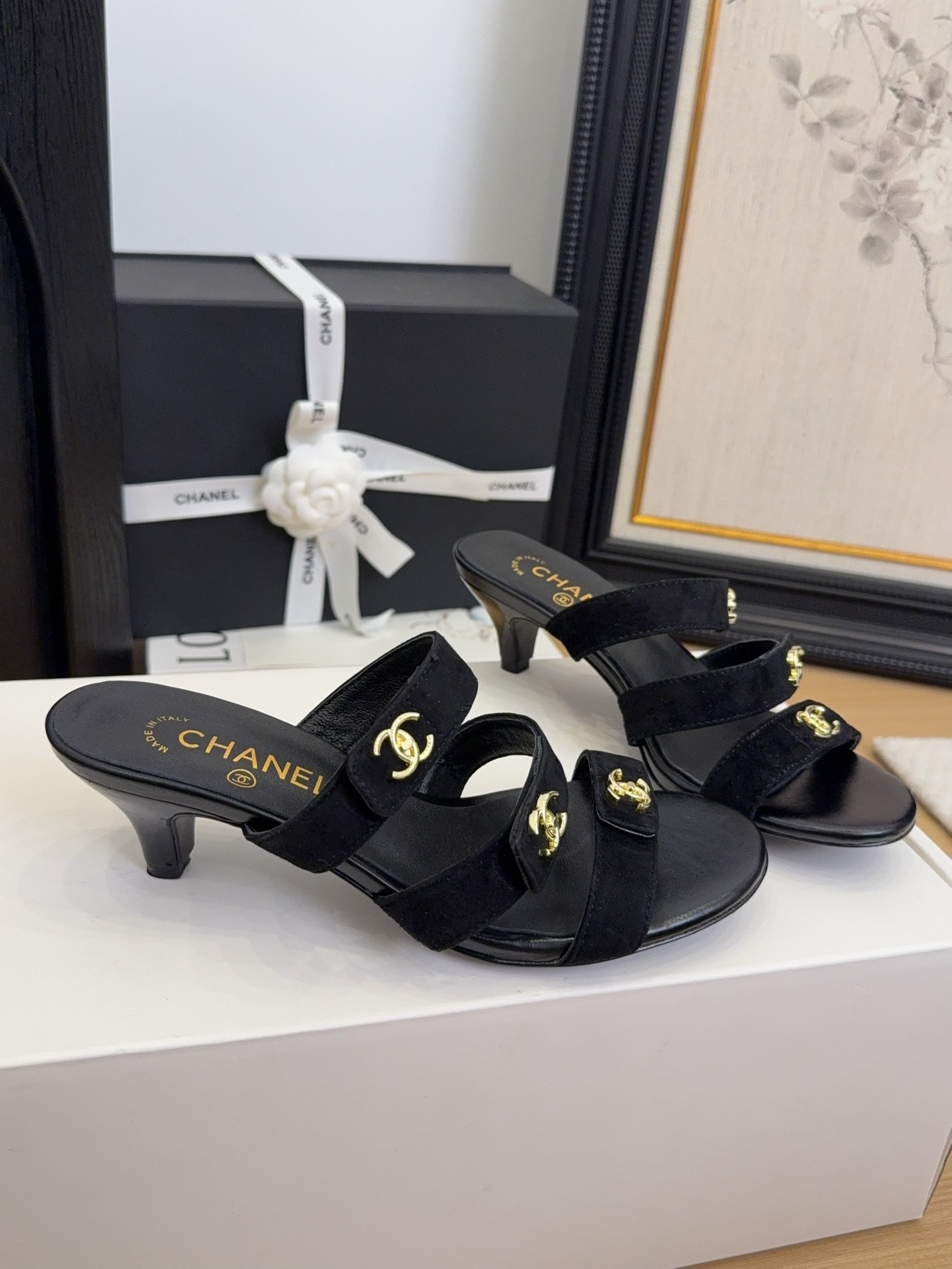 샤넬 신상 고퀄리티 통굽 더블 c버클 슬리퍼