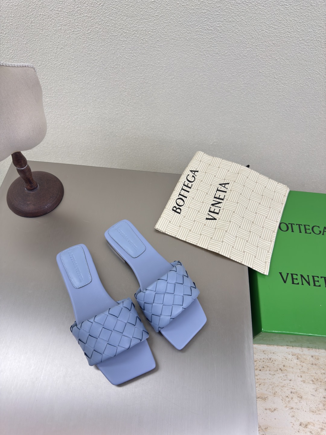 보테가베네타 여성 뮬러 슬리퍼