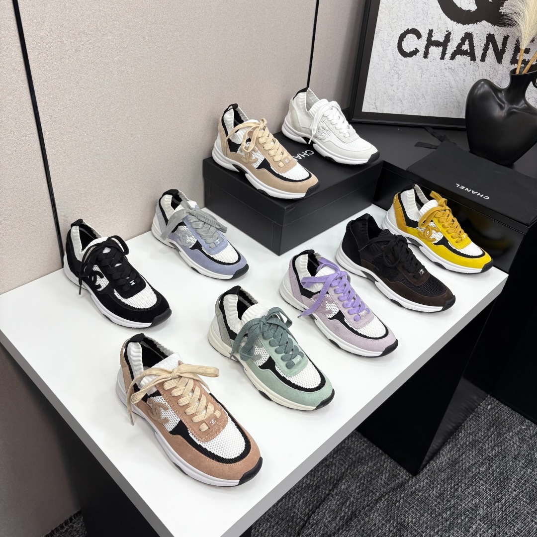 샤넬 이른 봄 신상 모직 패치 스니커즈