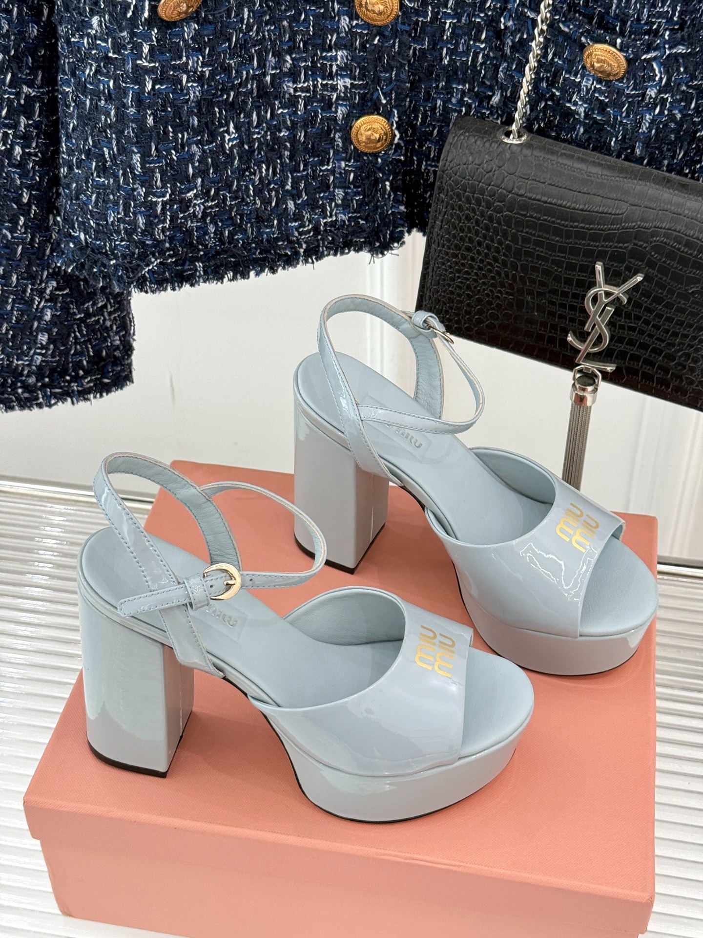 미우미우 25s 봄여름 신상 통굽 샌들