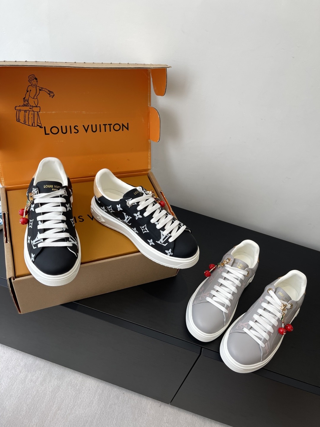 루이비통 캐주얼 스니커즈