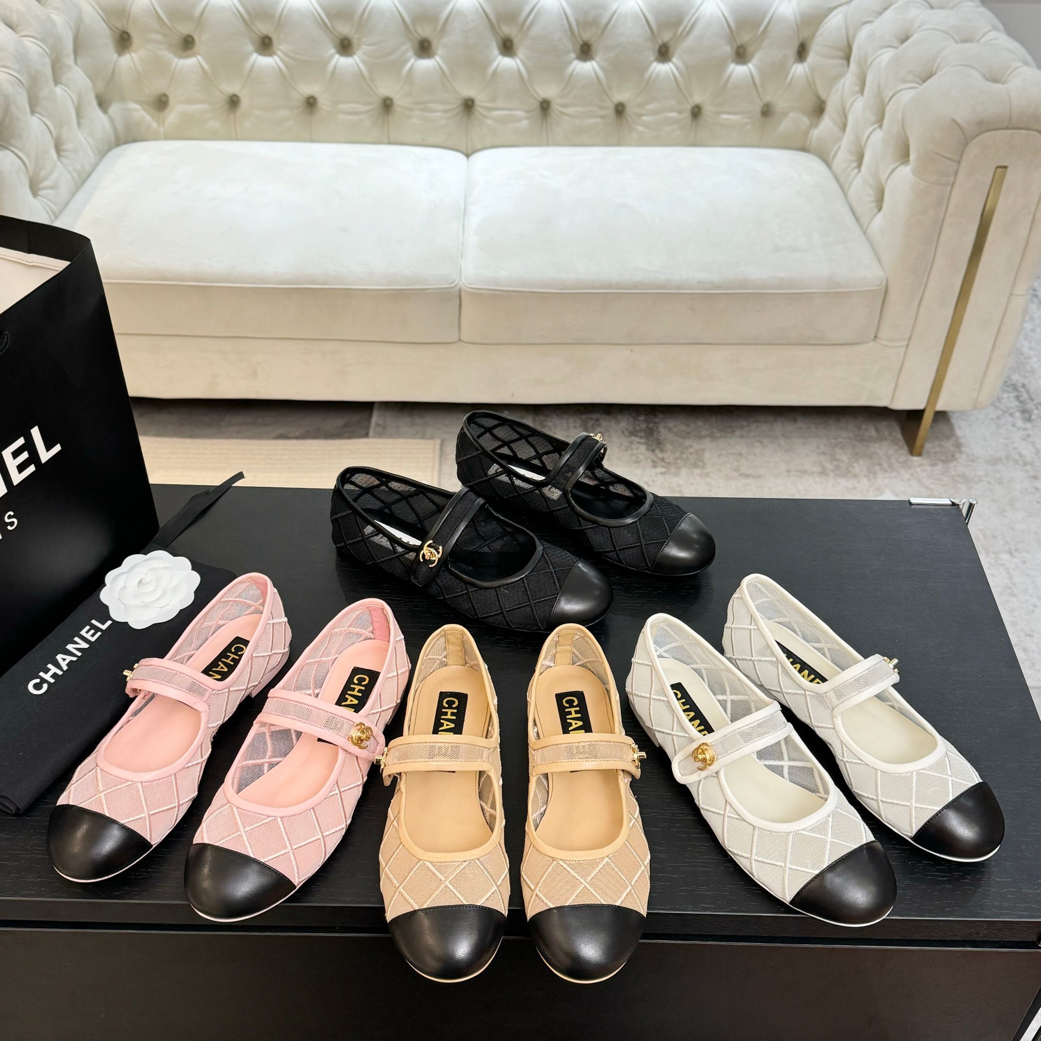 샤넬 25ss 봄 여름 자수 포인트 발레 슈즈