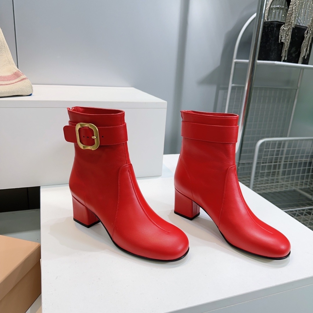 미우미우 25 가을/겨울 신상 통굽 앵클부츠