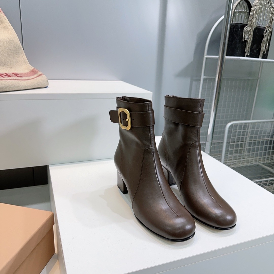 미우미우 25 가을/겨울 신상 통굽 앵클부츠