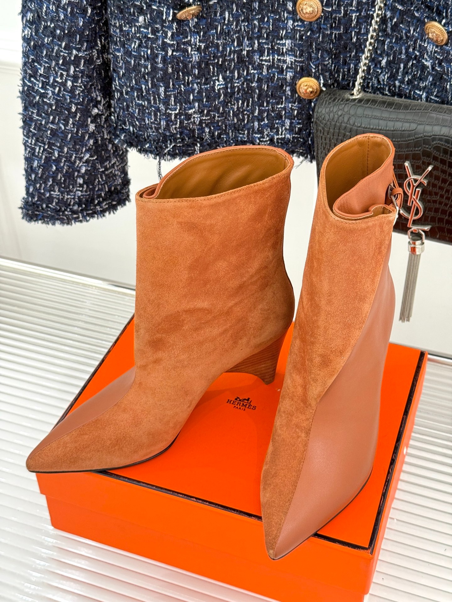 에르메스 추동 신상 앵클부츠