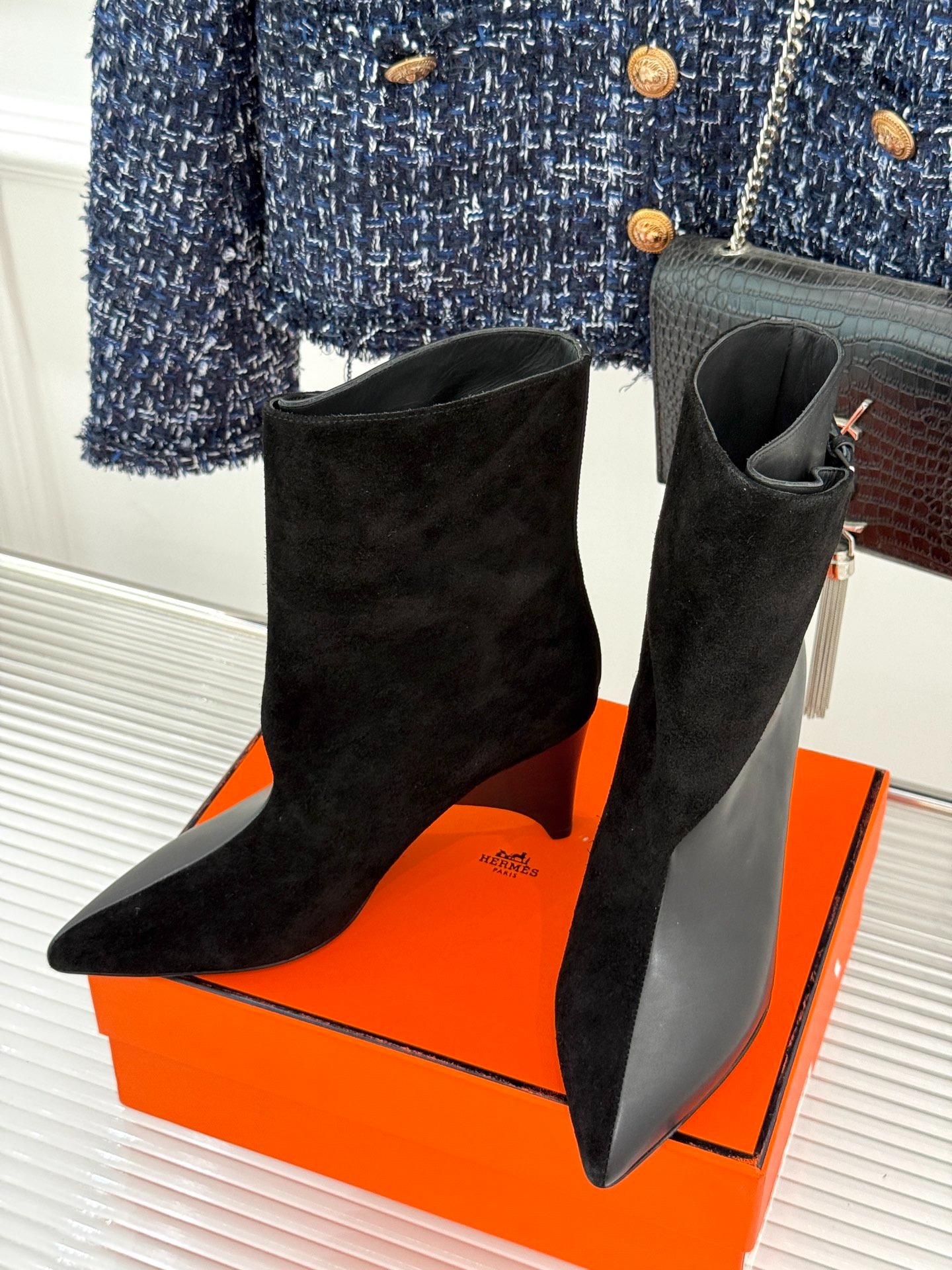 에르메스 추동 신상 앵클부츠