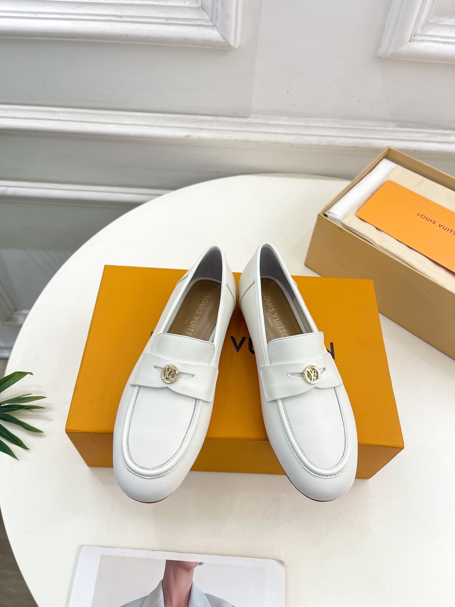 루이비통 25 뉴 프레스티지 프리미엄 플랫슈즈 하드탑