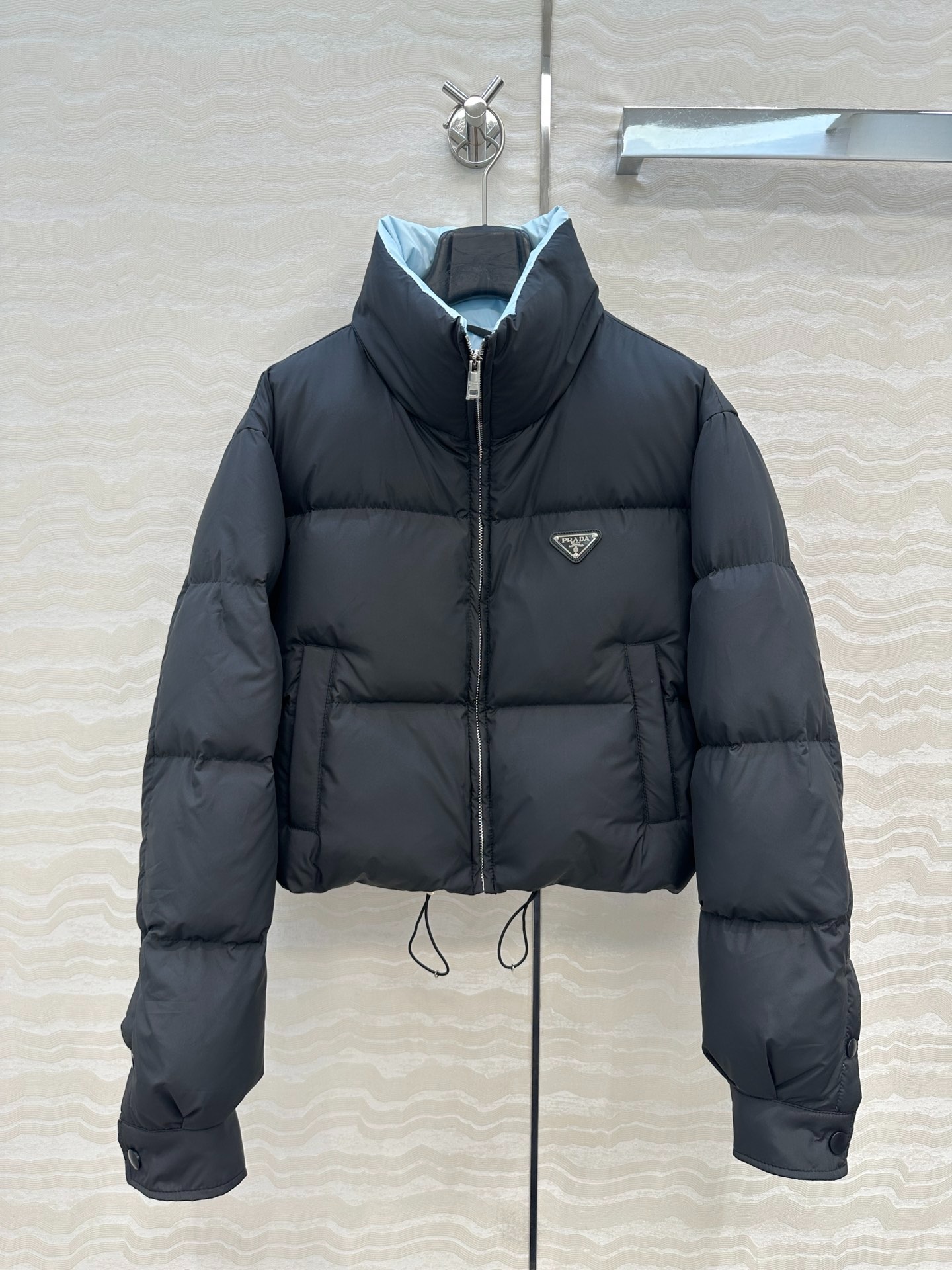 프라다 숏 패딩 점퍼