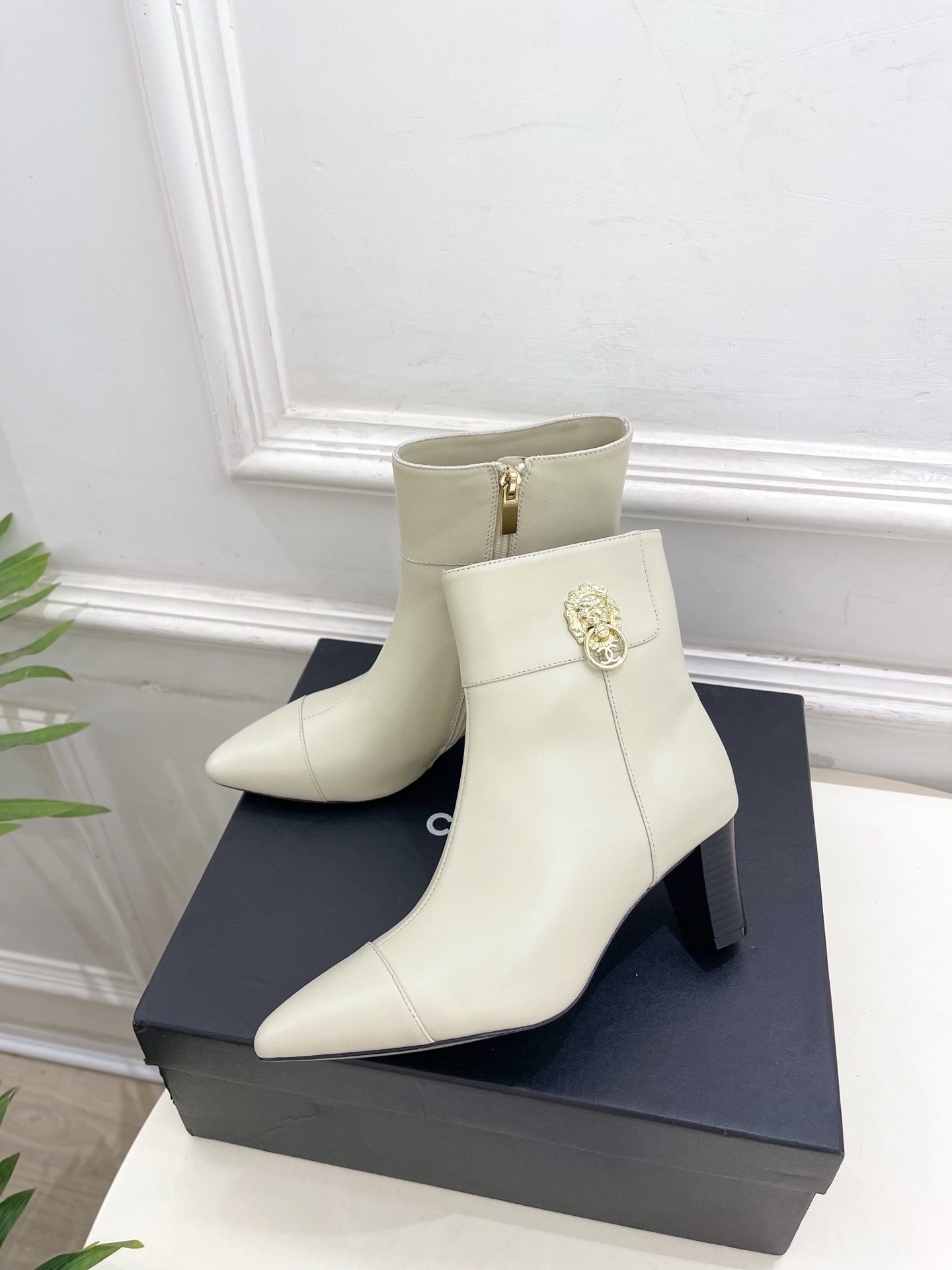 샤넬 25 신상 더블C 하이힐