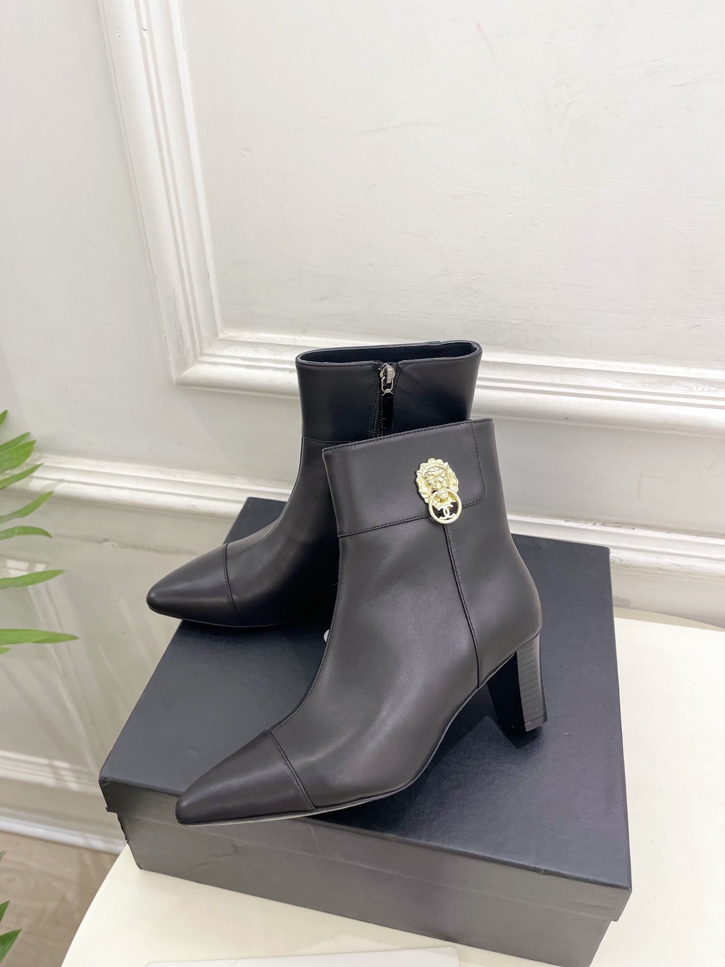 샤넬 25 신상 더블C 하이힐