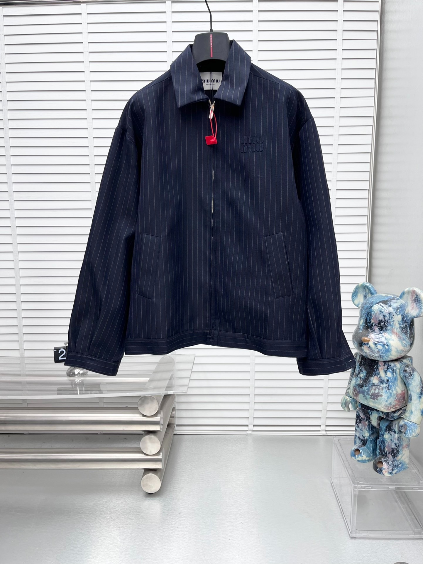 미우미우 25FW 핀스트라이프 자켓