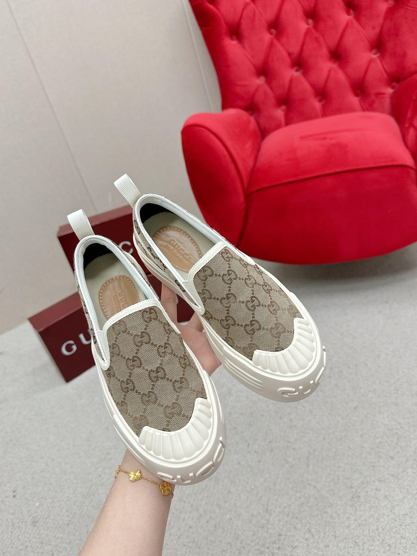 구찌 1977 오리지널 로퍼 스니커즈