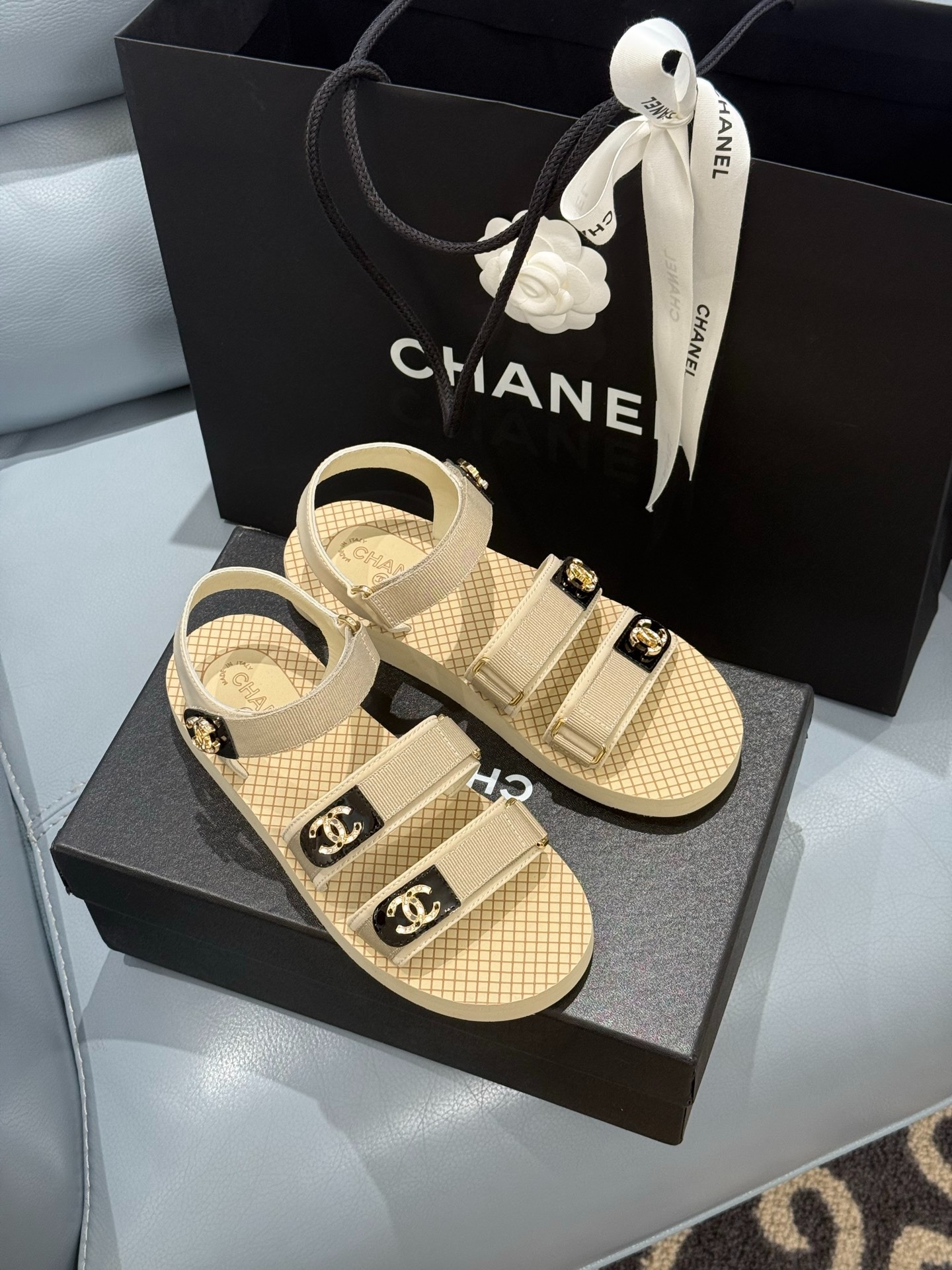 샤넬 25 봄여름 벨크로 샌들