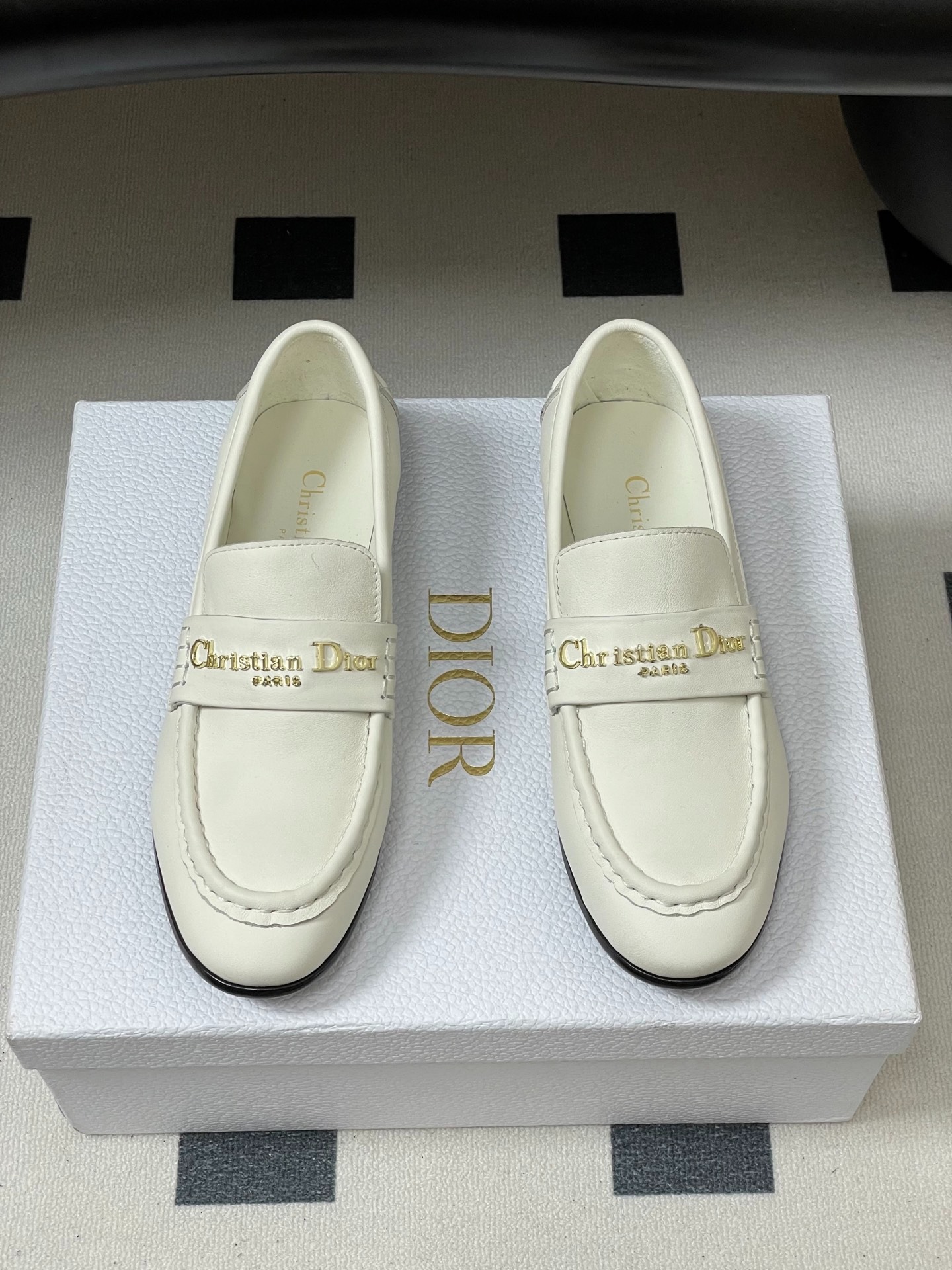 디올 25ss 올가을 신상 로퍼 플랫슈즈