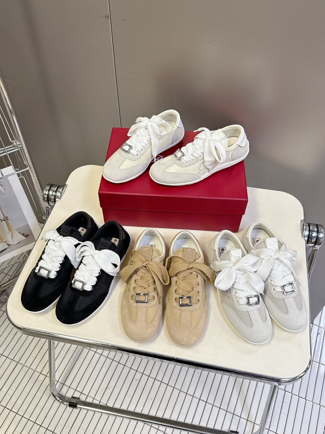 로저비비에 가을/겨울 신상 슬립온