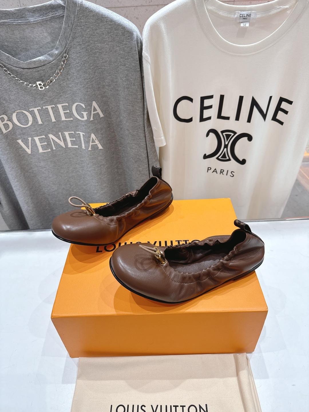 루이비통 봄여름 시리즈 메리제인 플랫슈즈