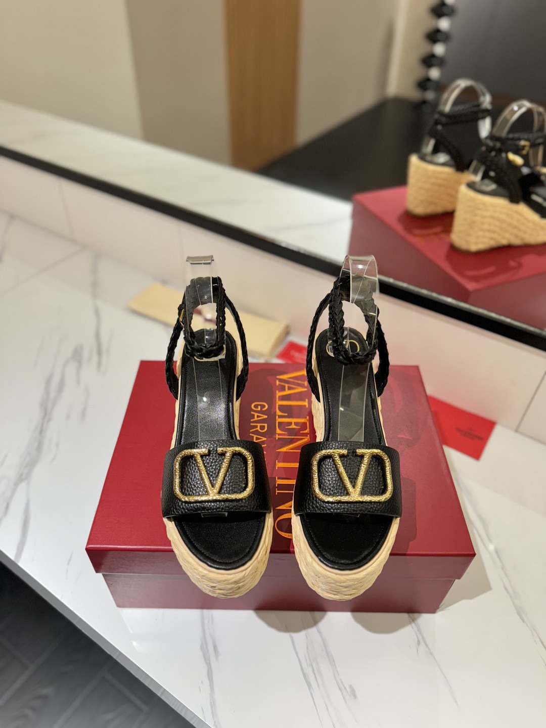 발렌티노 봄여름 신상 여성 샌들