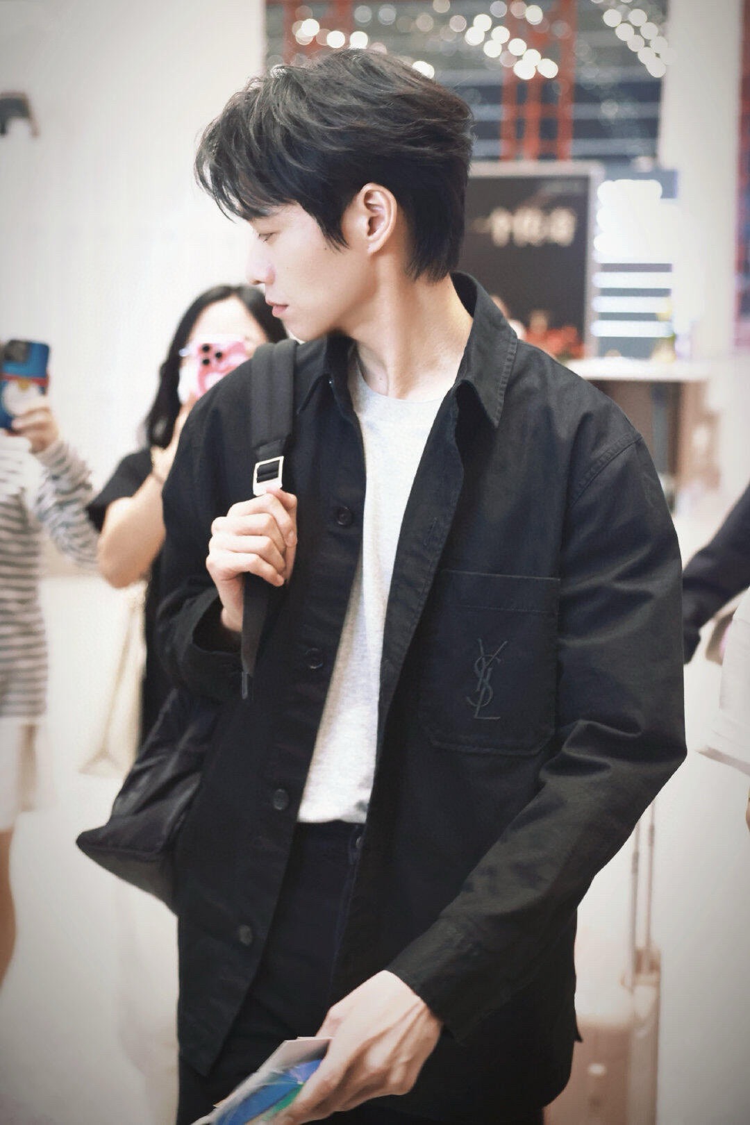 입생로랑 로고자수 셔츠