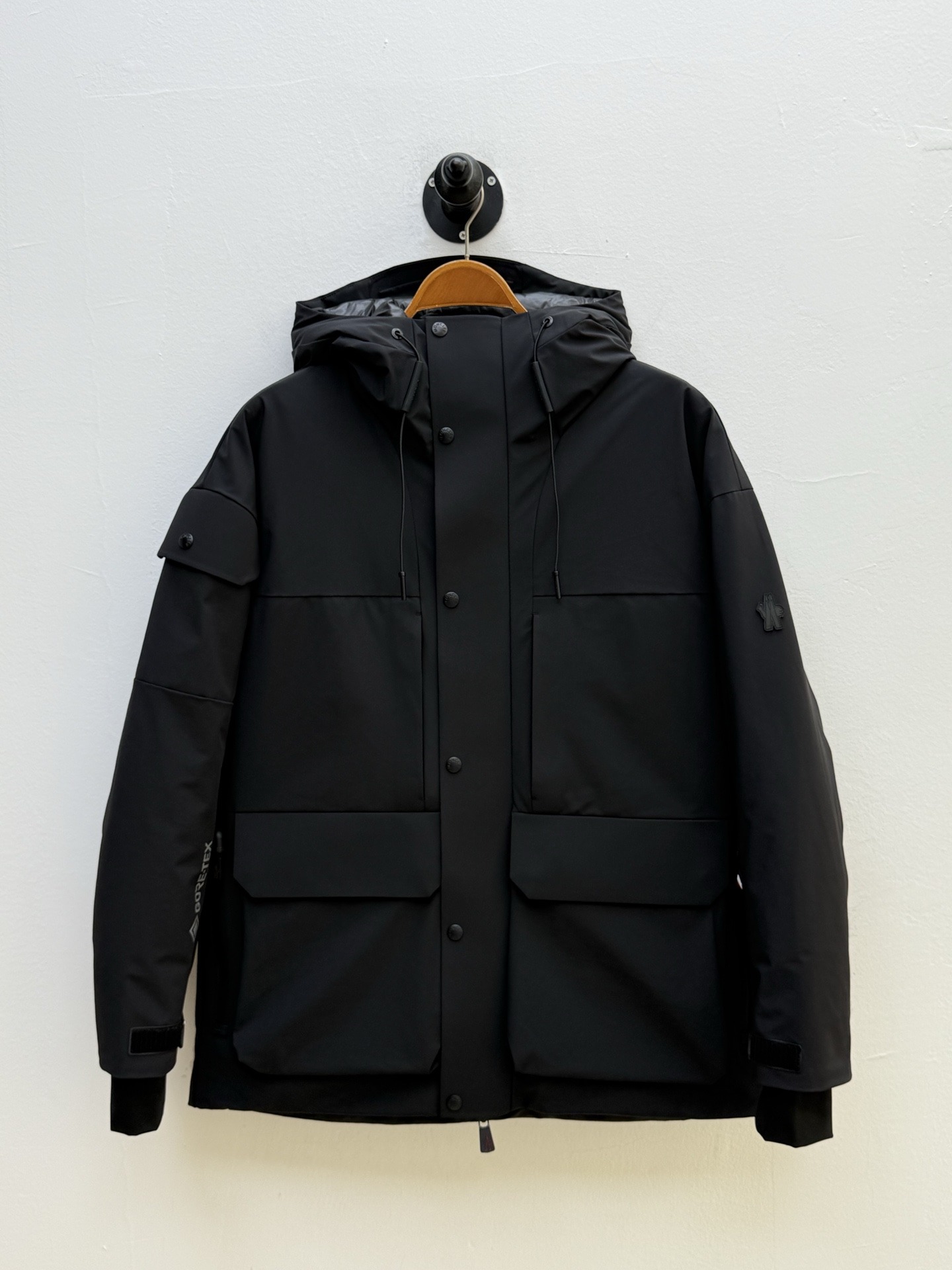 몽클레어 신상 후드 패딩