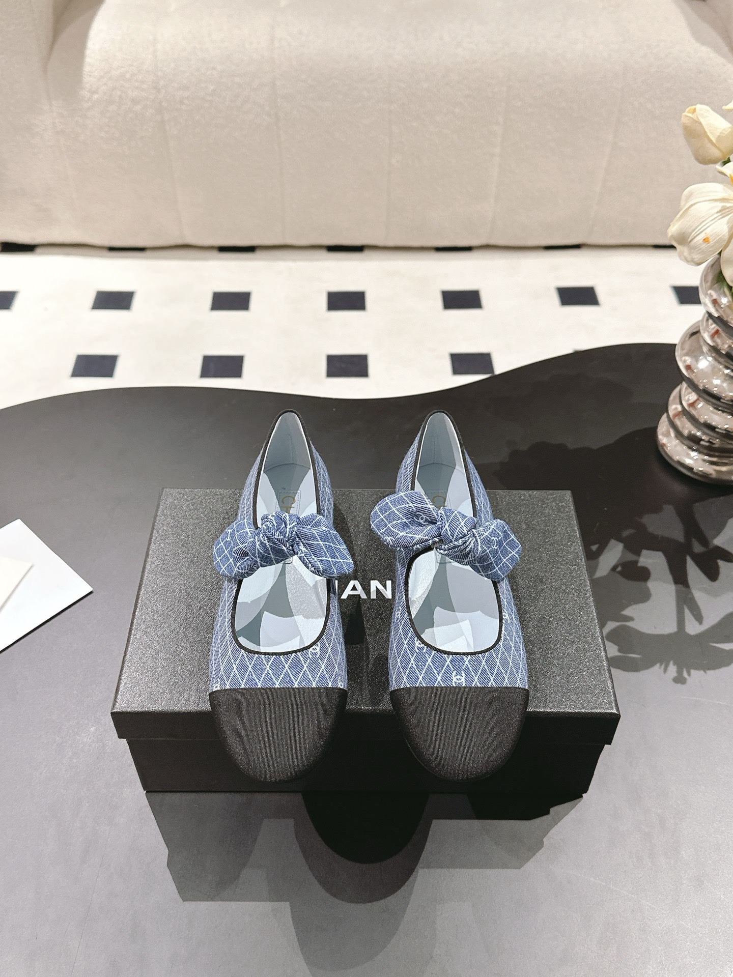 샤넬 2025 신상 리본 메리제인 로퍼