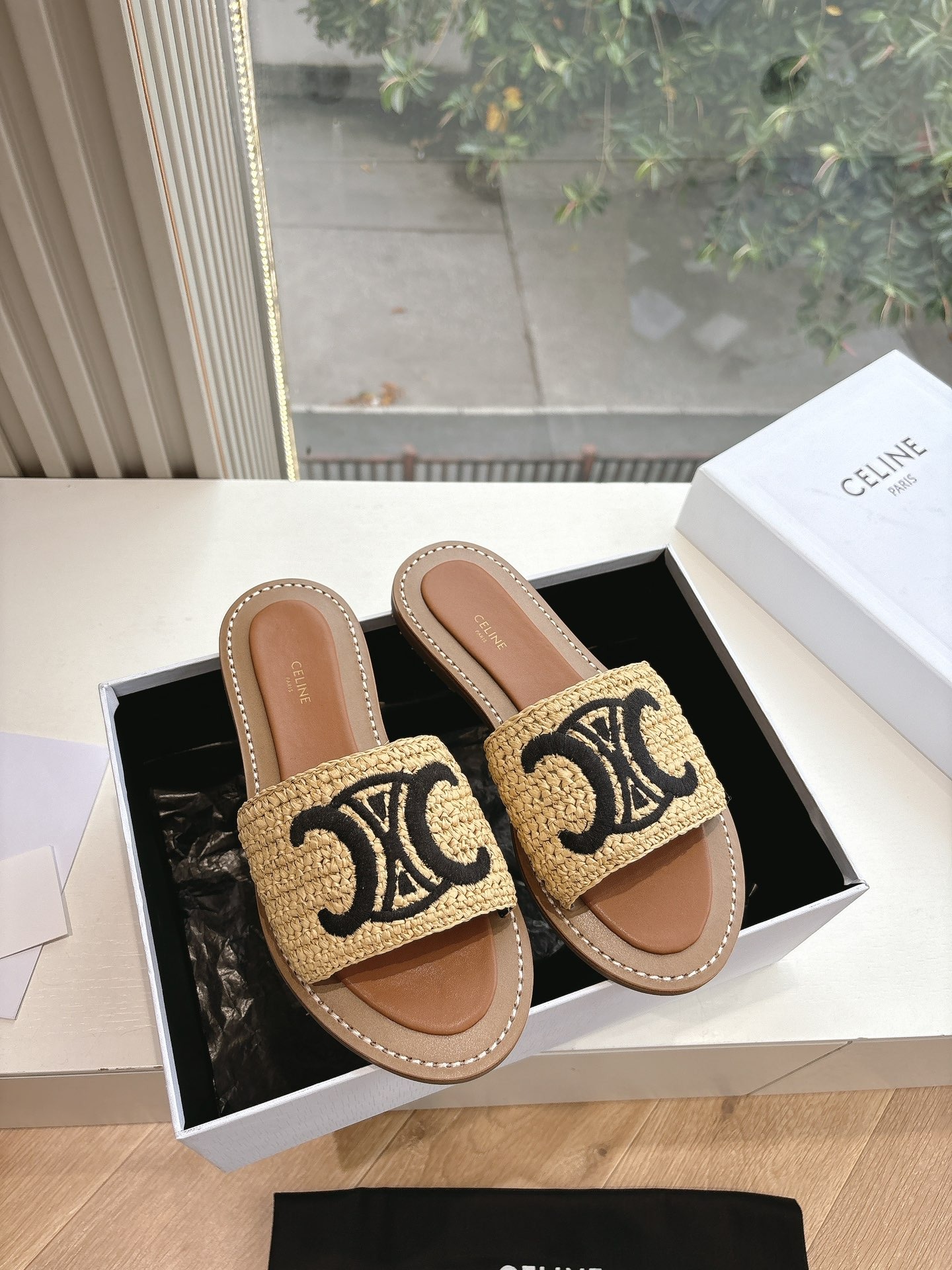 셀린느 2025 봄여름 신상 로고 로퍼