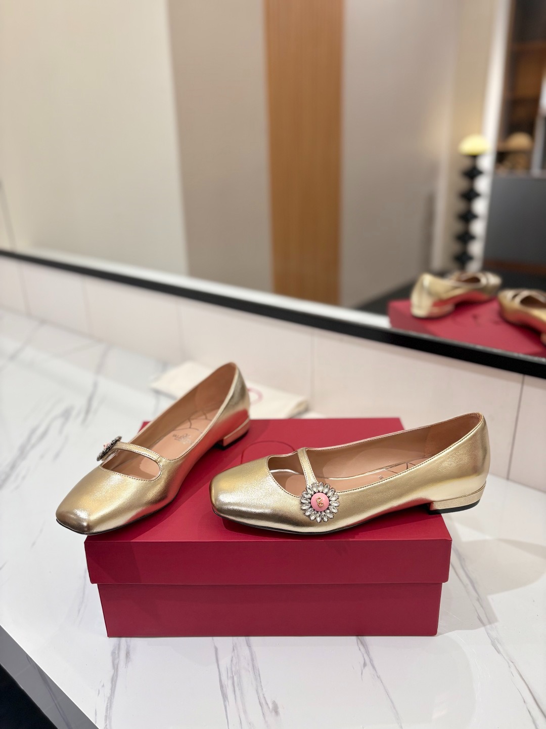 발렌티노 25ss 신상 리본 메리제인 단화